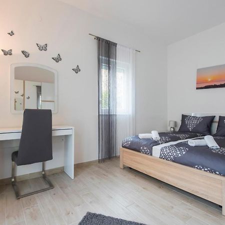 Apartman Miki Borik Zadar Exteriör bild